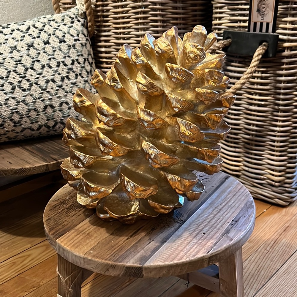 Antique gold resin pinecone